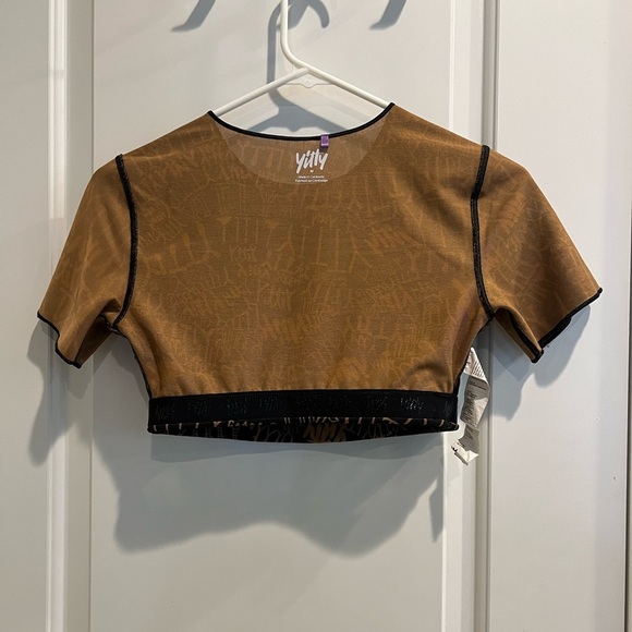 YITTY Black and Tan Graphic Crop Top M - Picture 7 of 7